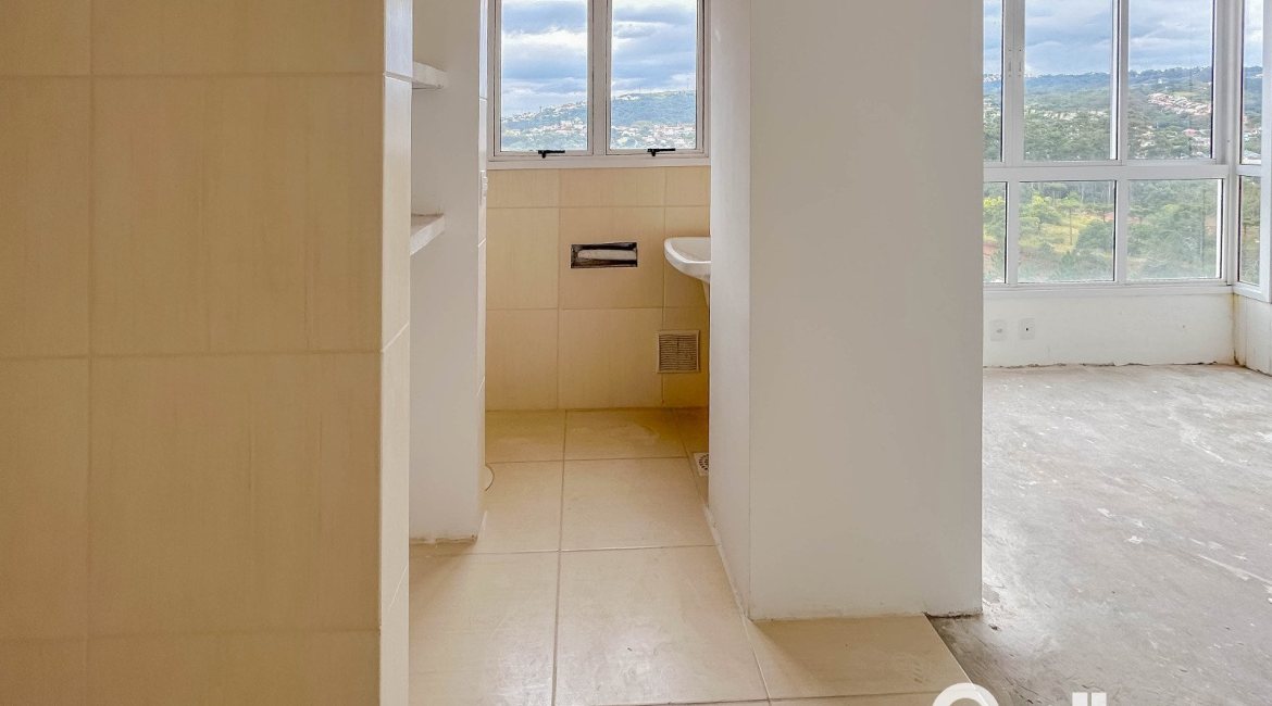 Apartamento à venda com 42m², 2 dormitórios, 1 vaga, no bairro Cavalhada em Porto Alegre