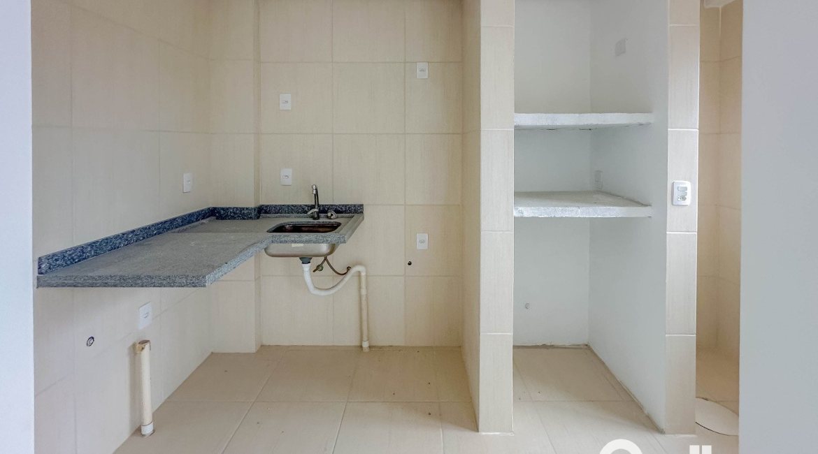 Apartamento à venda com 42m², 2 dormitórios, 1 vaga, no bairro Cavalhada em Porto Alegre