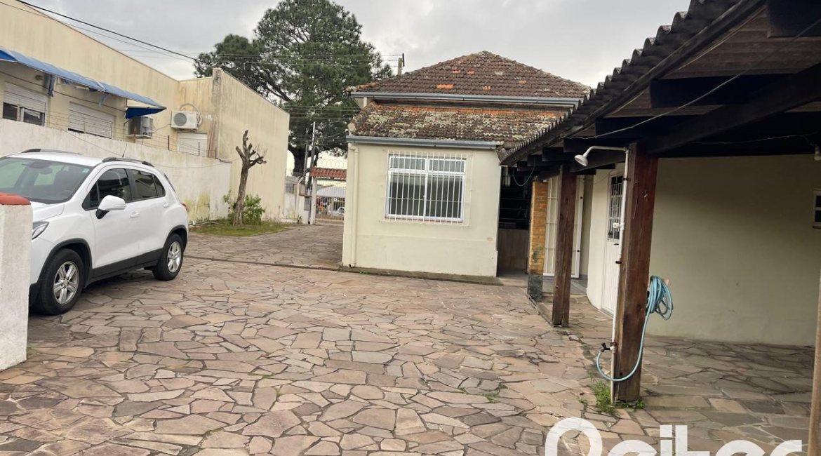 Terreno à venda com 572m², no bairro Vila Nova em Porto Alegre