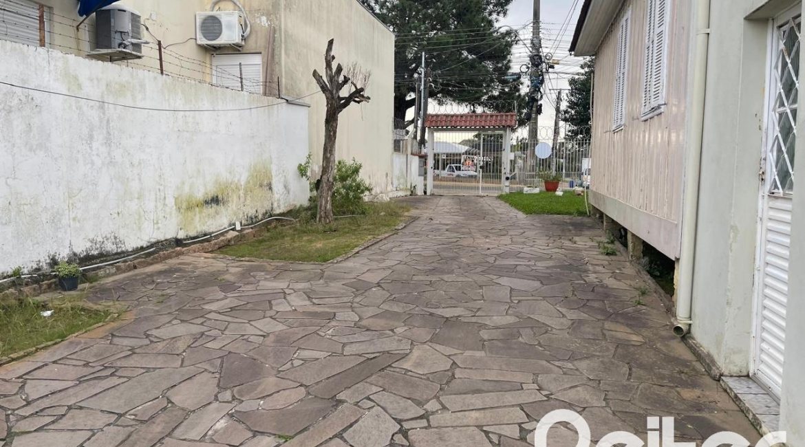 Terreno à venda com 572m², no bairro Vila Nova em Porto Alegre