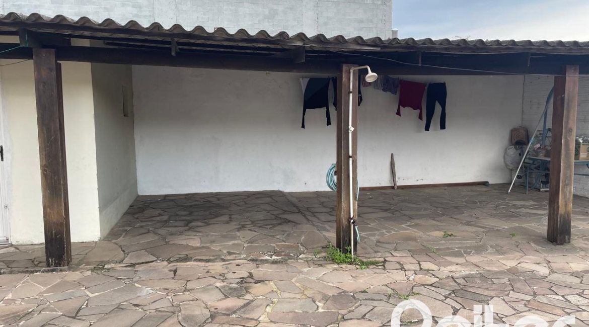 Terreno à venda com 572m², no bairro Vila Nova em Porto Alegre