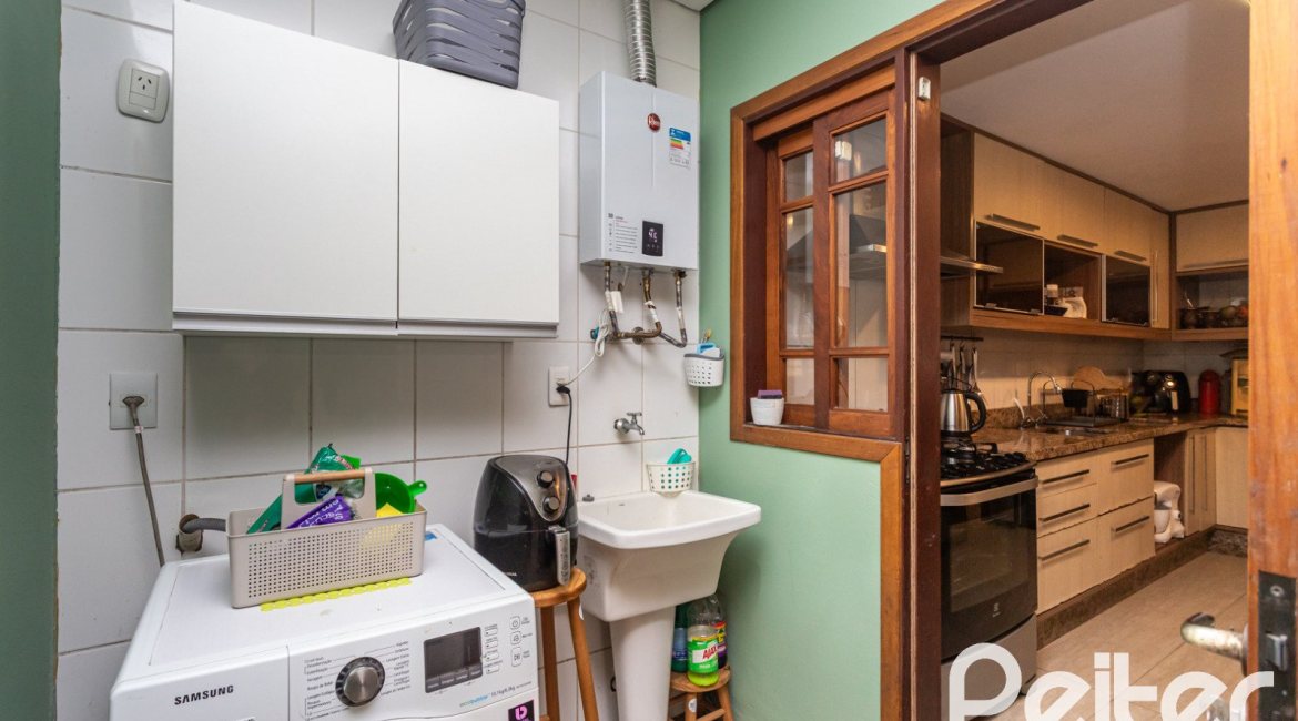 Casa em Condomínio à venda com 257m², 4 dormitórios, 4 suítes, 3 vagas, no bairro Tristeza em Porto Alegre