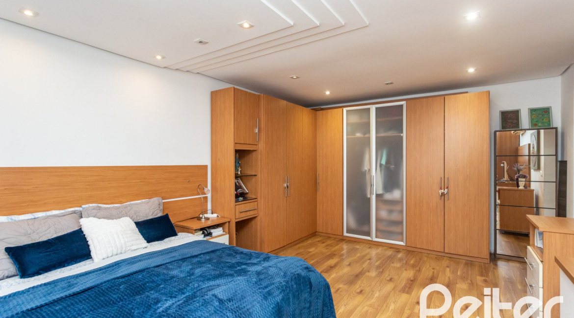 Casa em Condomínio à venda com 257m², 4 dormitórios, 4 suítes, 3 vagas, no bairro Tristeza em Porto Alegre