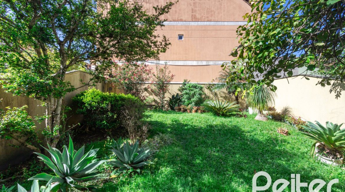 Casa em Condomínio à venda com 257m², 4 dormitórios, 4 suítes, 3 vagas, no bairro Tristeza em Porto Alegre