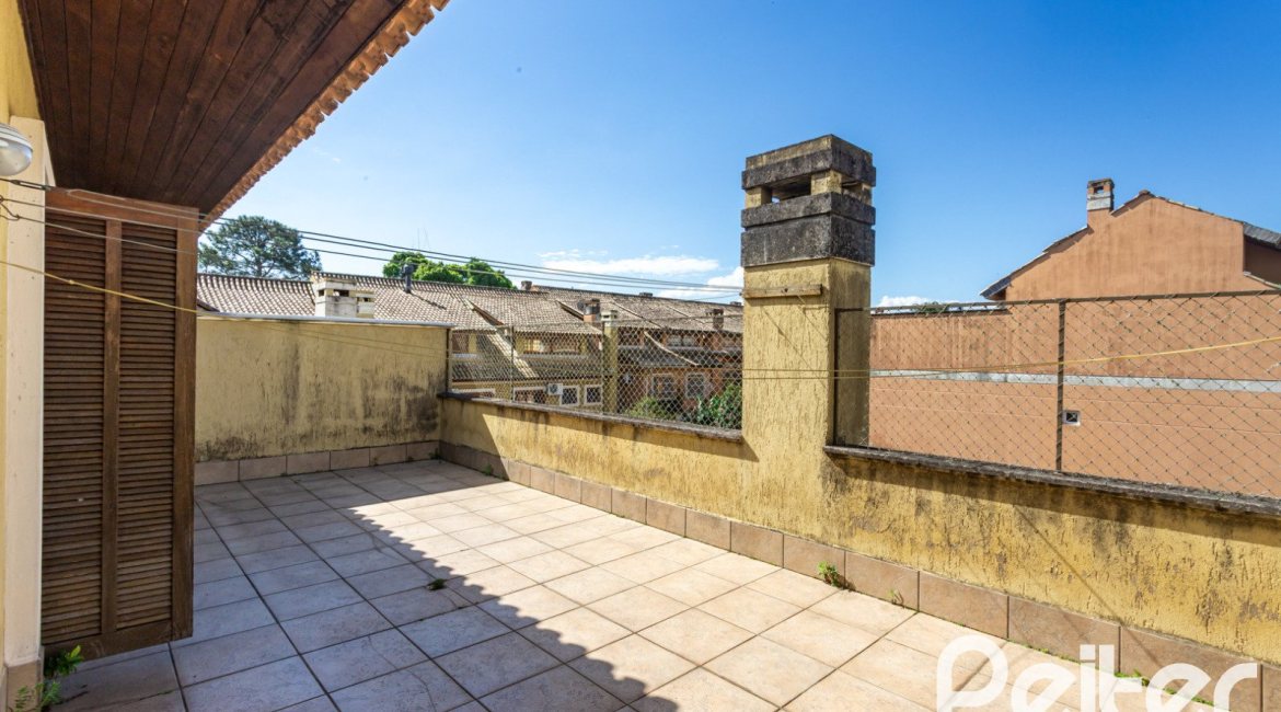 Casa em Condomínio à venda com 257m², 4 dormitórios, 4 suítes, 3 vagas, no bairro Tristeza em Porto Alegre