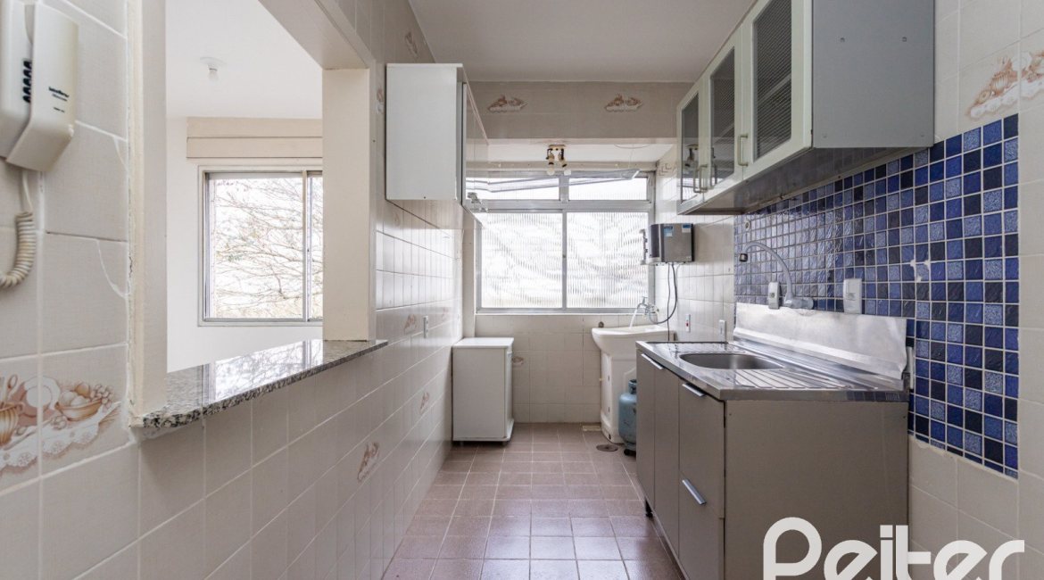 Apartamento à venda com 56m², 2 dormitórios, no bairro Tristeza em Porto Alegre