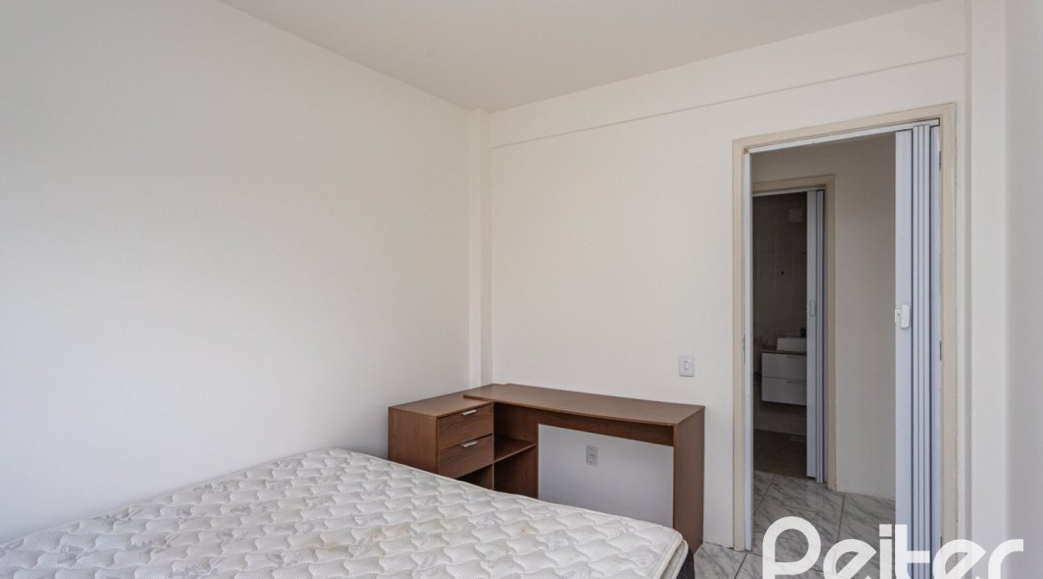 Apartamento à venda com 56m², 2 dormitórios, no bairro Tristeza em Porto Alegre