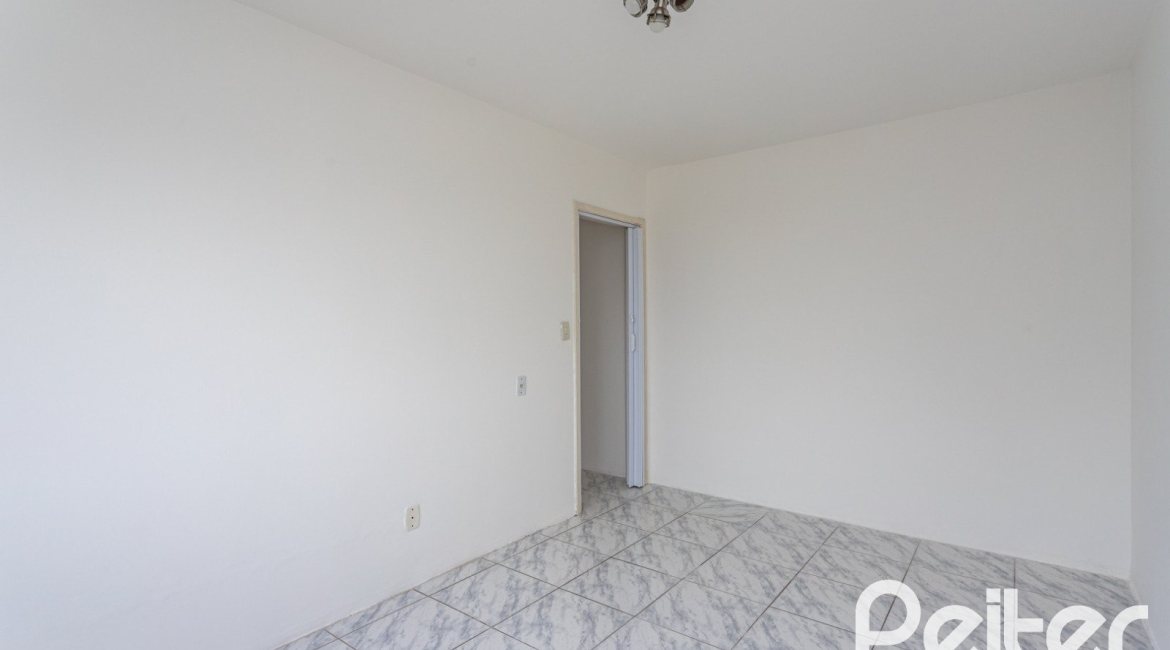Apartamento à venda com 56m², 2 dormitórios, no bairro Tristeza em Porto Alegre