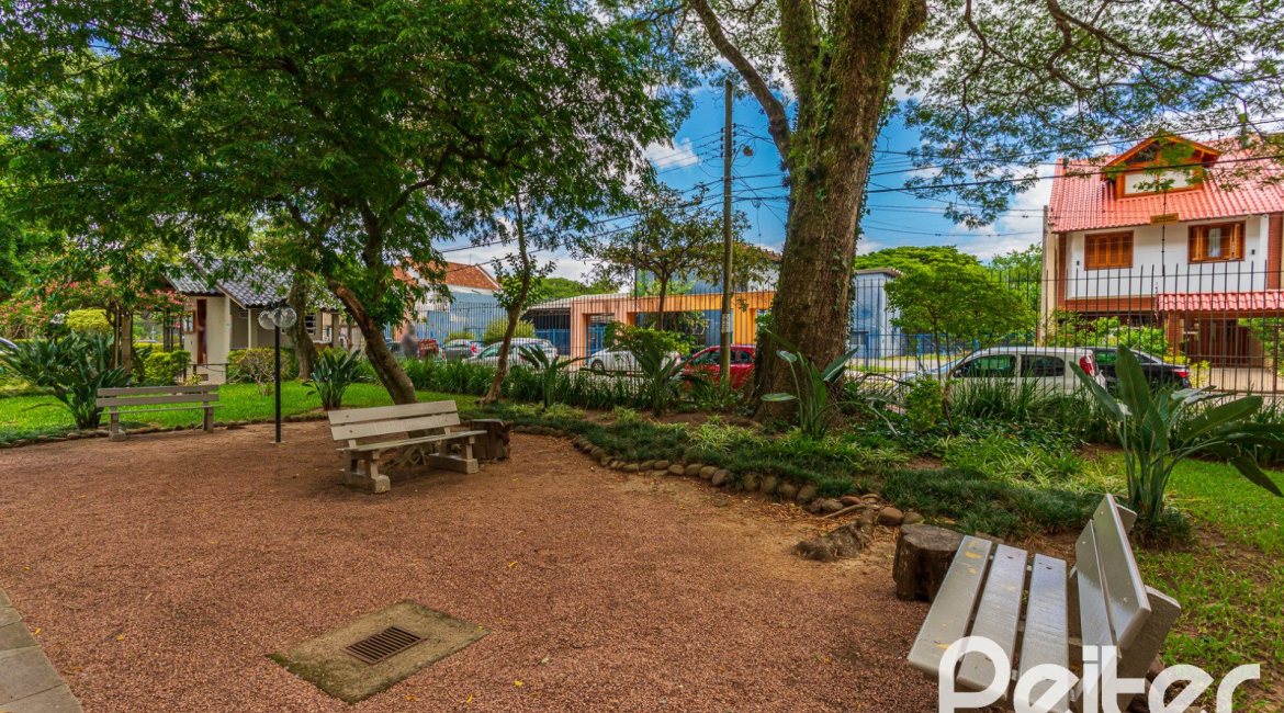 Apartamento à venda com 56m², 2 dormitórios, no bairro Tristeza em Porto Alegre