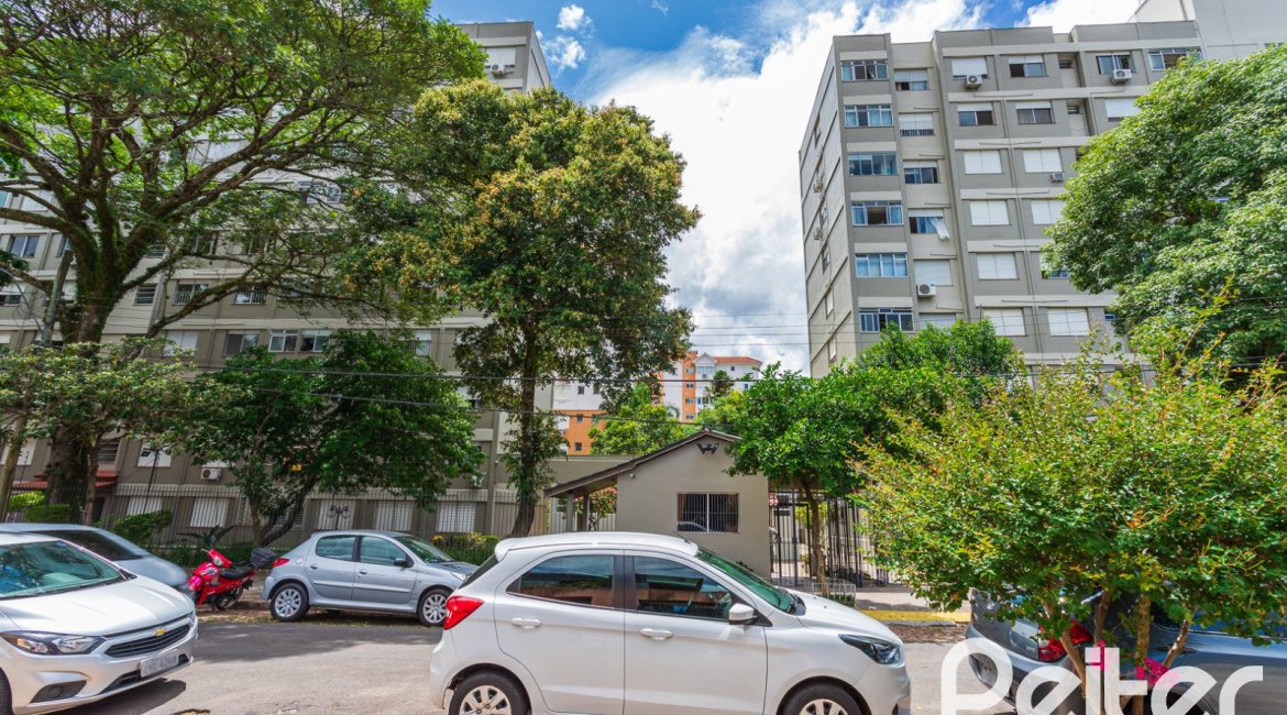 Apartamento à venda com 56m², 2 dormitórios, no bairro Tristeza em Porto Alegre