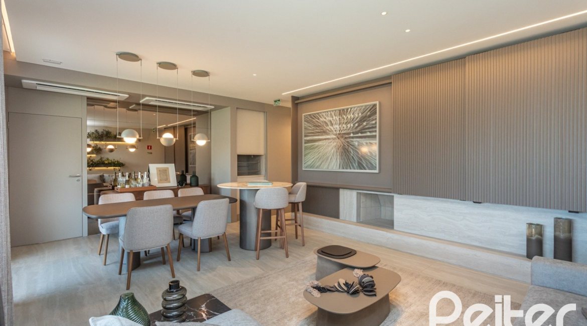 Apartamento à venda com 176m², 4 dormitórios, 4 suítes, 3 vagas, no bairro Golden Lake em Porto Alegre