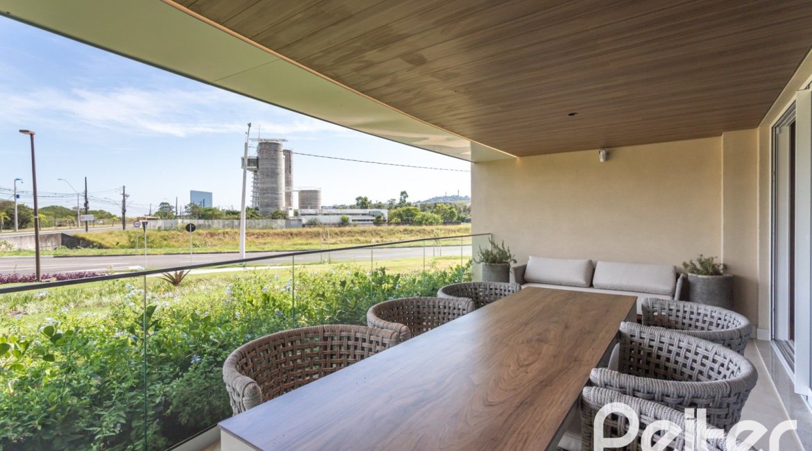 Apartamento à venda com 176m², 4 dormitórios, 4 suítes, 3 vagas, no bairro Golden Lake em Porto Alegre