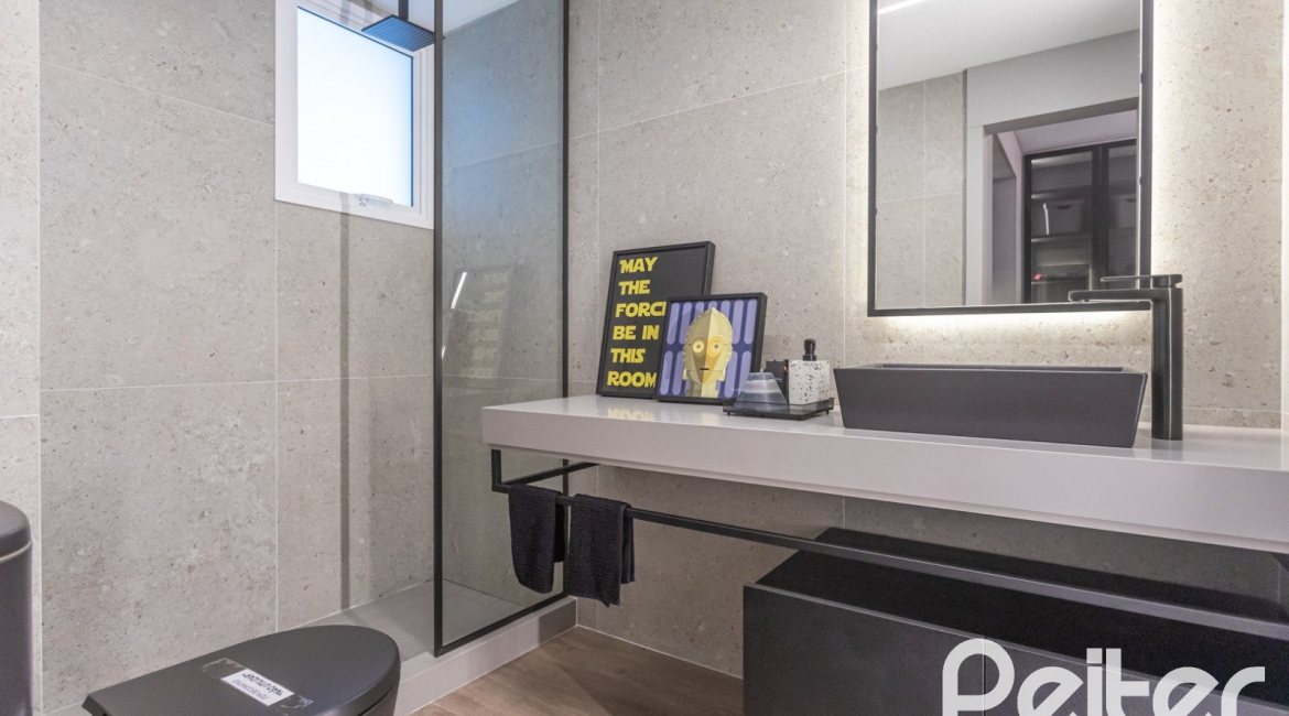 Apartamento à venda com 176m², 4 dormitórios, 4 suítes, 3 vagas, no bairro Golden Lake em Porto Alegre
