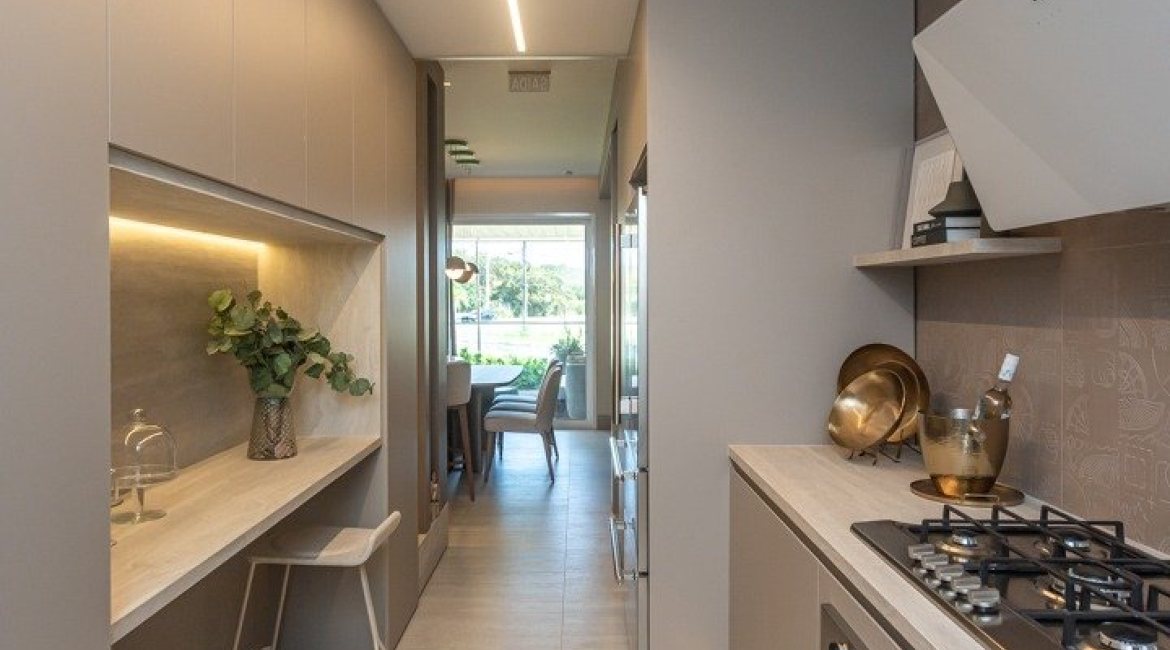 Apartamento à venda com 176m², 4 dormitórios, 4 suítes, 3 vagas, no bairro Golden Lake em Porto Alegre