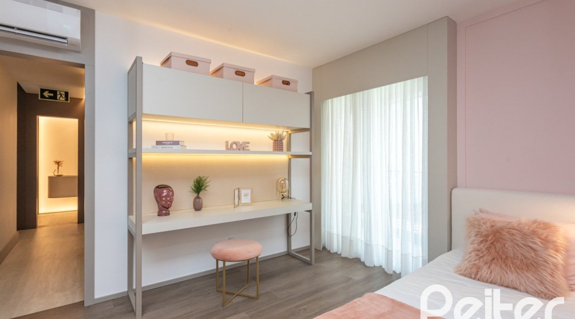 Apartamento à venda com 176m², 4 dormitórios, 4 suítes, 3 vagas, no bairro Golden Lake em Porto Alegre