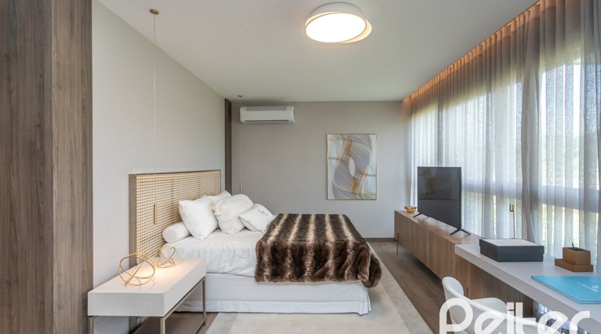 Apartamento à venda com 176m², 4 dormitórios, 4 suítes, 3 vagas, no bairro Golden Lake em Porto Alegre