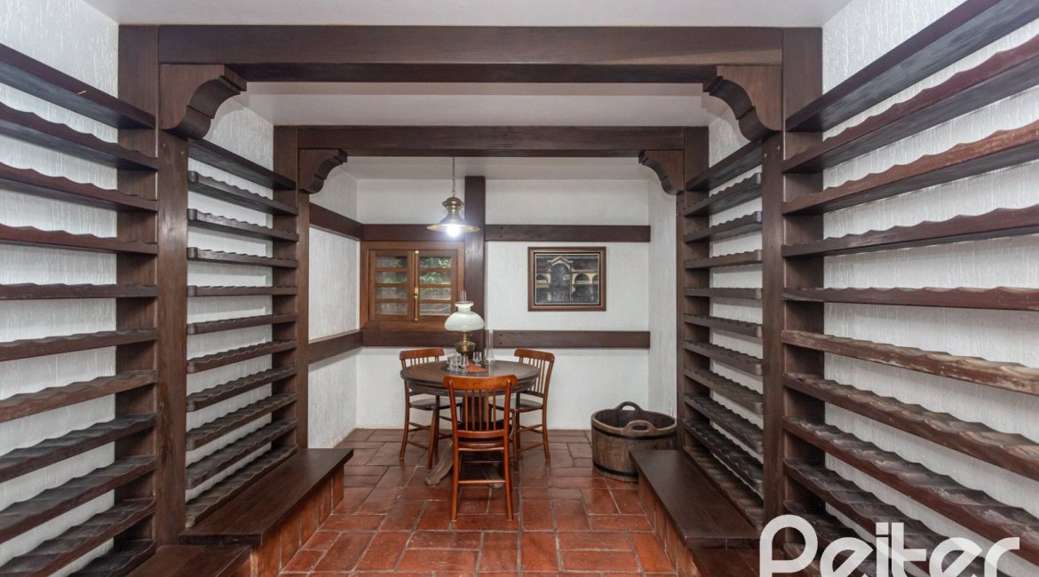 Casa em Condomínio à venda com 900m², 5 dormitórios, 5 suítes, 10 vagas, no bairro Cavalhada em PORTO ALEGRE