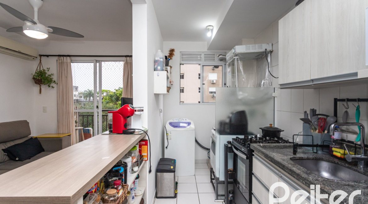 Apartamento à venda com 67m², 3 dormitórios, 1 suíte, 2 vagas, no bairro Tristeza em PORTO ALEGRE