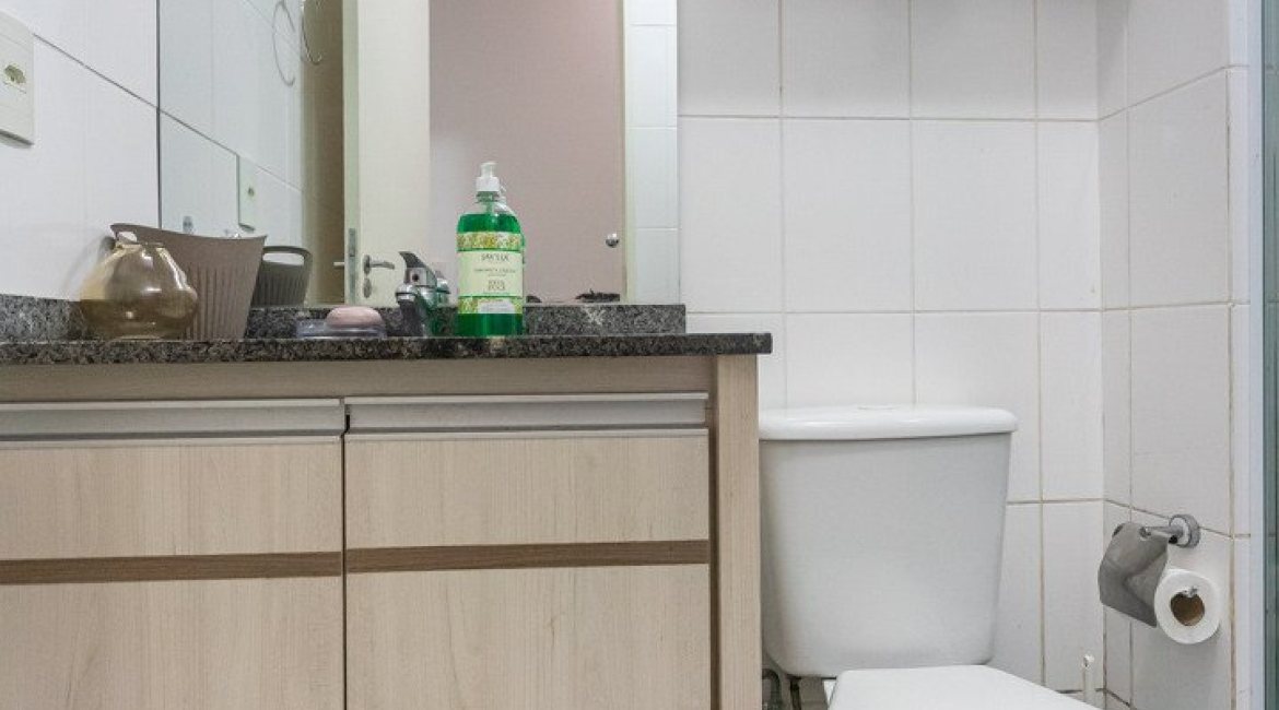 Apartamento à venda com 67m², 3 dormitórios, 1 suíte, 2 vagas, no bairro Tristeza em PORTO ALEGRE