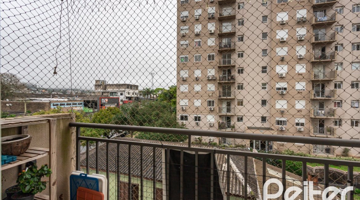 Apartamento à venda com 67m², 3 dormitórios, 1 suíte, 2 vagas, no bairro Tristeza em PORTO ALEGRE