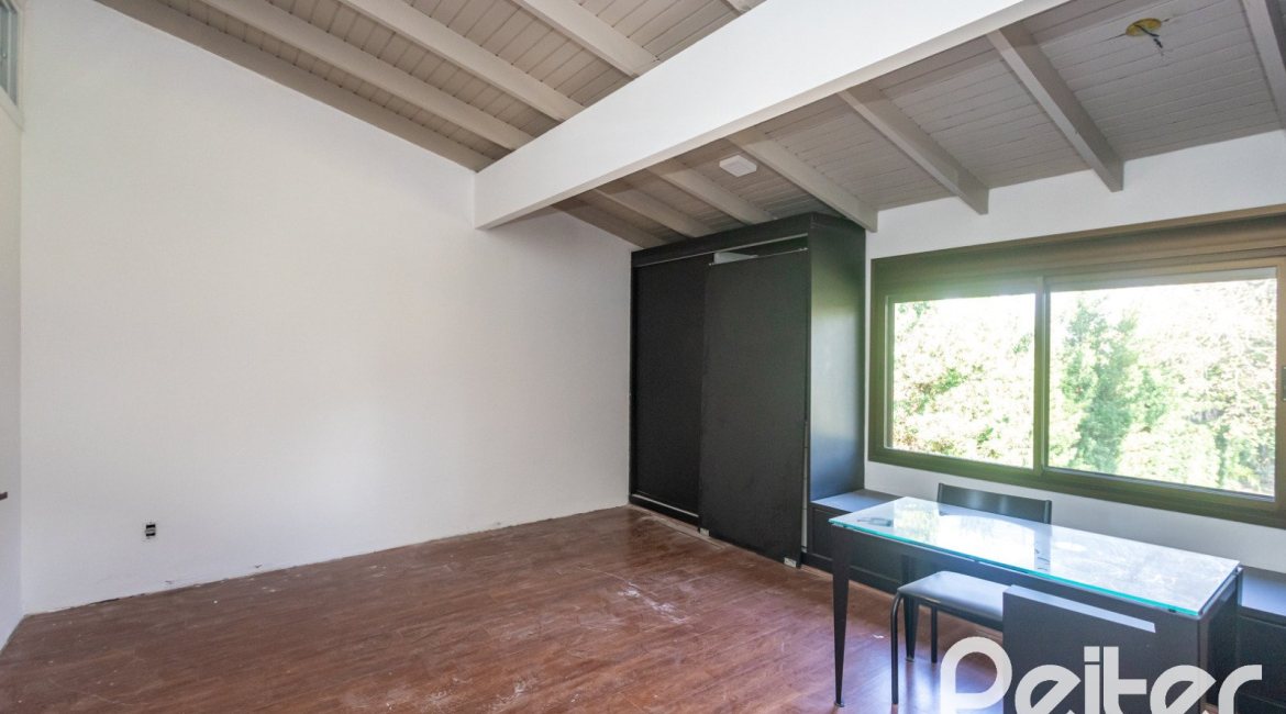 Casa em Condomínio à venda com 328m², 3 dormitórios, 2 suítes, 4 vagas, no bairro Cavalhada em PORTO ALEGRE