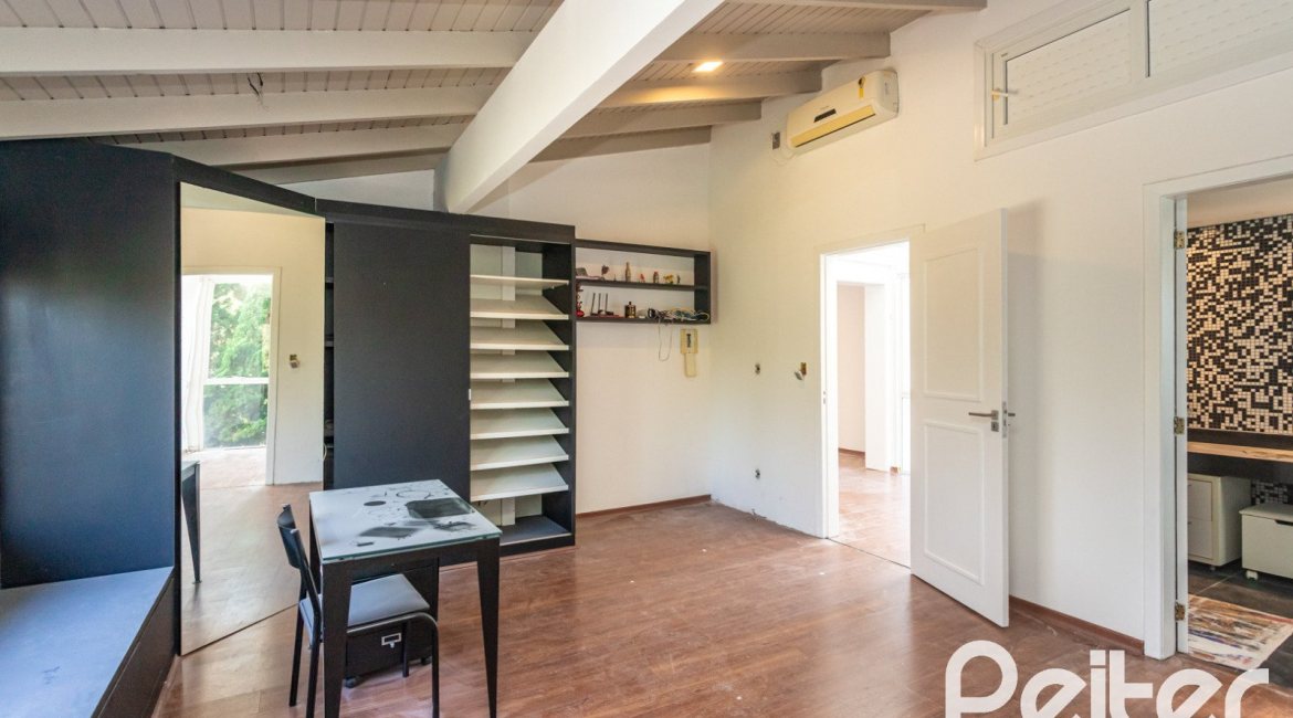 Casa em Condomínio à venda com 328m², 3 dormitórios, 2 suítes, 4 vagas, no bairro Cavalhada em PORTO ALEGRE