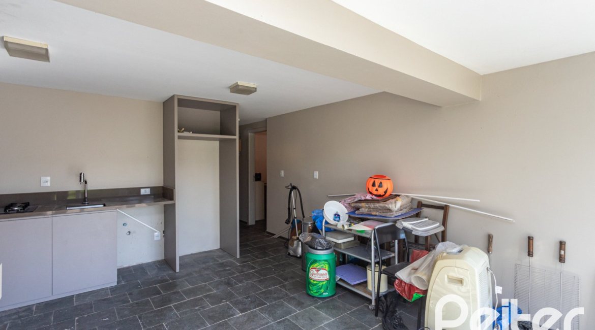 Casa em Condomínio à venda com 328m², 3 dormitórios, 2 suítes, 4 vagas, no bairro Cavalhada em PORTO ALEGRE