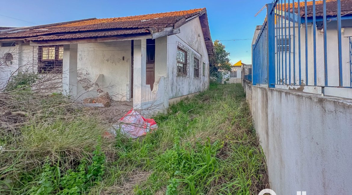 Terreno à venda com 319m², no bairro Cavalhada em Porto Alegre