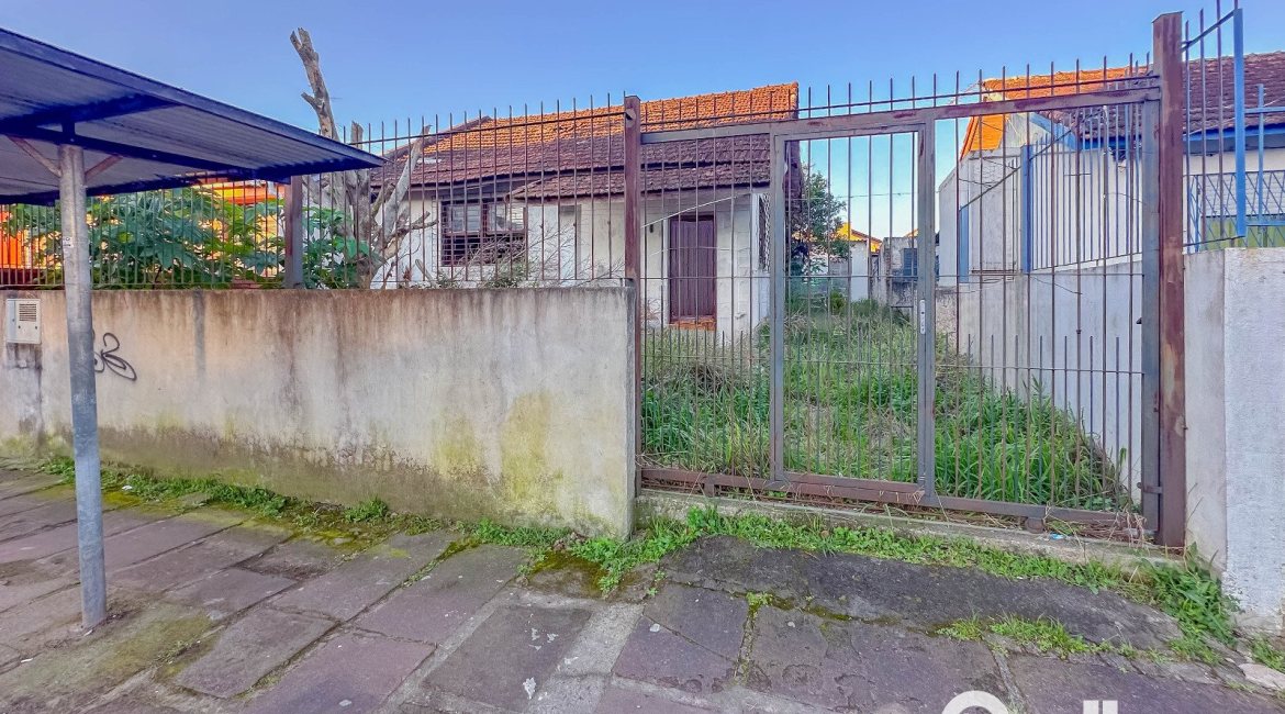 Terreno à venda com 319m², no bairro Cavalhada em Porto Alegre
