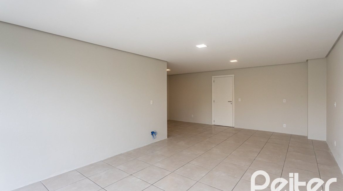 Casa em Condomínio à venda com 352m², 3 dormitórios, 3 suítes, 3 vagas, no bairro Tristeza em Porto Alegre