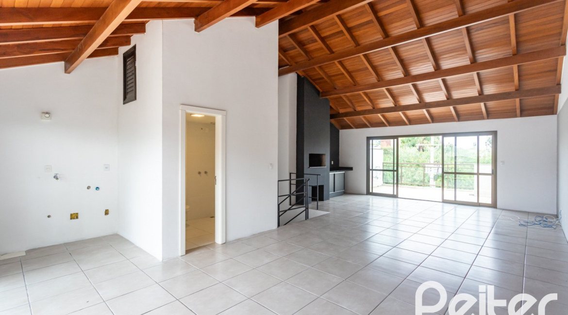 Casa em Condomínio à venda com 352m², 3 dormitórios, 3 suítes, 3 vagas, no bairro Tristeza em Porto Alegre