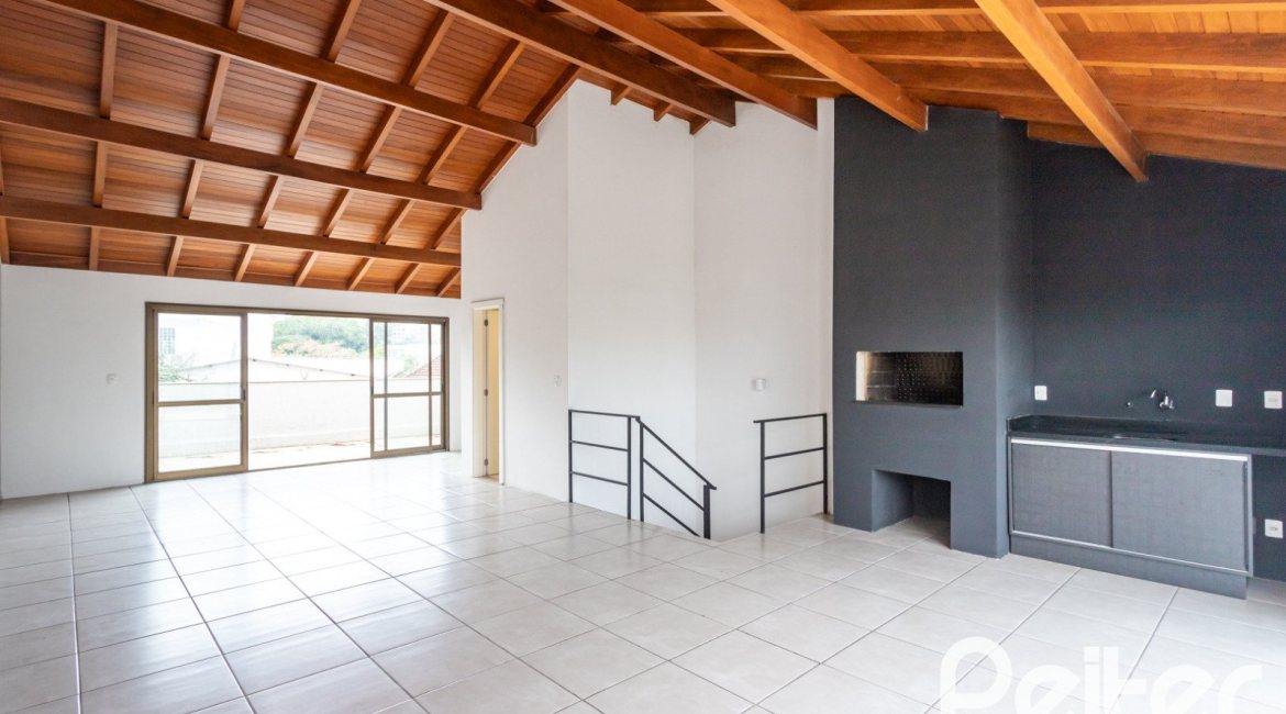 Casa em Condomínio à venda com 352m², 3 dormitórios, 3 suítes, 3 vagas, no bairro Tristeza em Porto Alegre