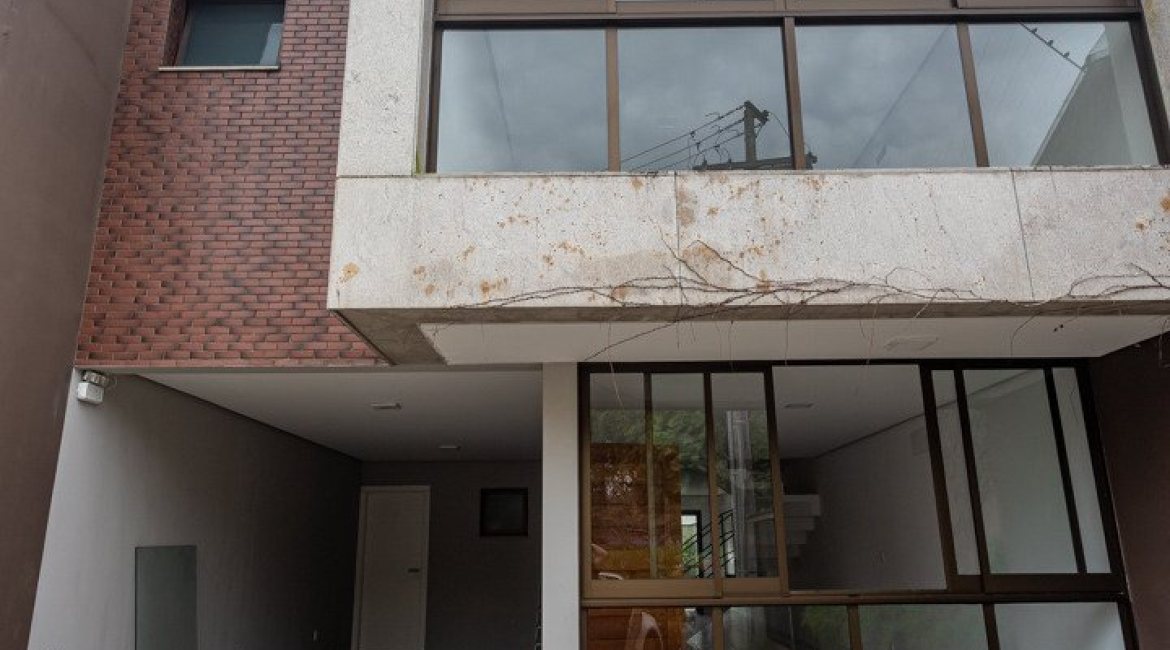 Casa em Condomínio à venda com 352m², 3 dormitórios, 3 suítes, 3 vagas, no bairro Tristeza em Porto Alegre