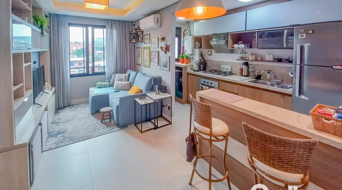 Apartamento à venda com 40m², 1 dormitório, 1 suíte, 1 vaga, no bairro Cristal em PORTO ALEGRE