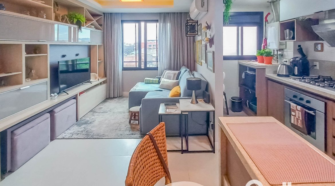 Apartamento à venda com 40m², 1 dormitório, 1 suíte, 1 vaga, no bairro Cristal em PORTO ALEGRE