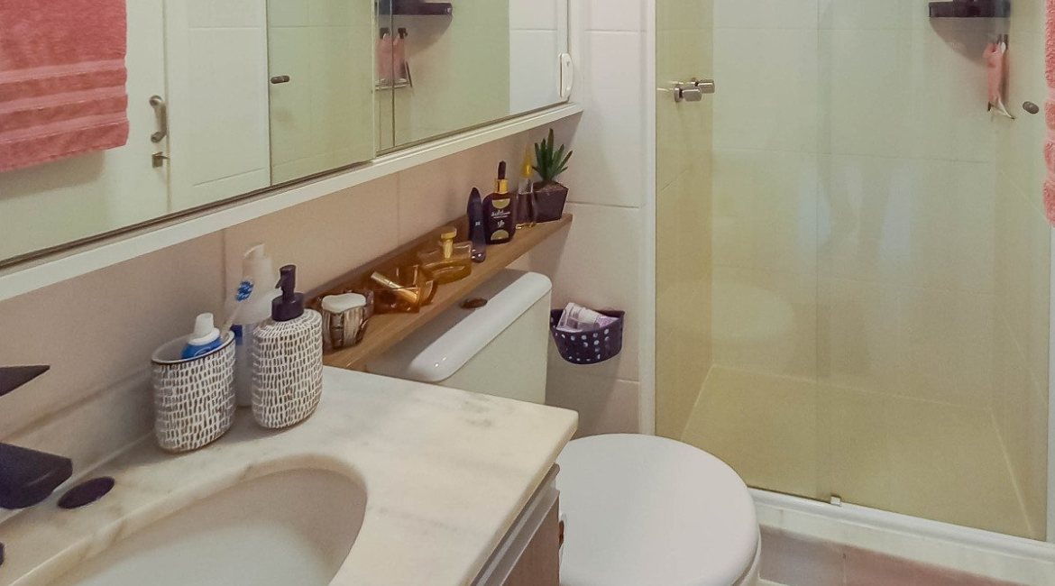 Apartamento à venda com 40m², 1 dormitório, 1 suíte, 1 vaga, no bairro Cristal em PORTO ALEGRE