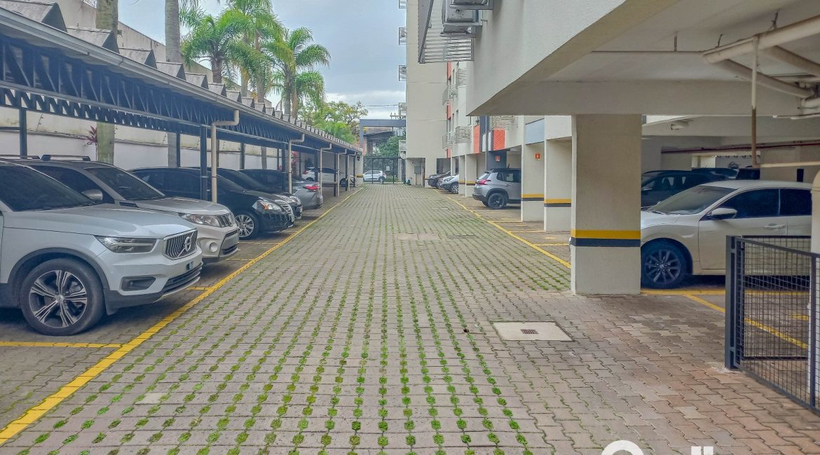 Apartamento à venda com 40m², 1 dormitório, 1 suíte, 1 vaga, no bairro Cristal em PORTO ALEGRE