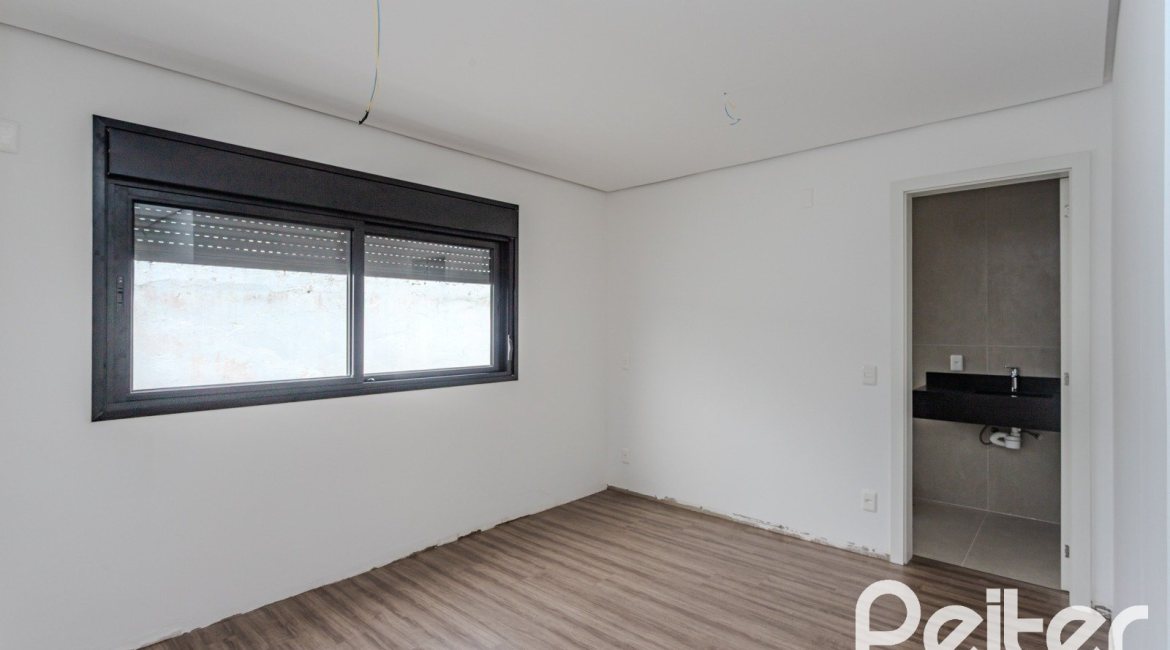 Casa em Condomínio à venda com 150m², 3 dormitórios, 3 suítes, 2 vagas, no bairro Ipanema em Porto Alegre
