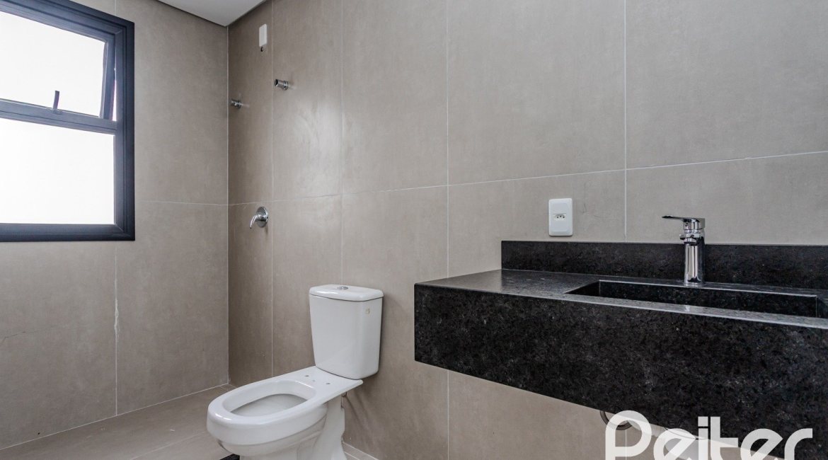 Casa em Condomínio à venda com 150m², 3 dormitórios, 3 suítes, 2 vagas, no bairro Ipanema em Porto Alegre