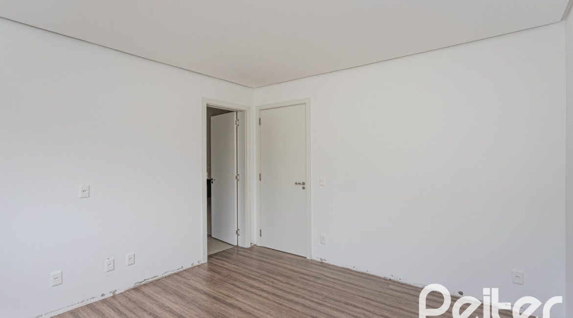 Casa em Condomínio à venda com 150m², 3 dormitórios, 3 suítes, 2 vagas, no bairro Ipanema em Porto Alegre
