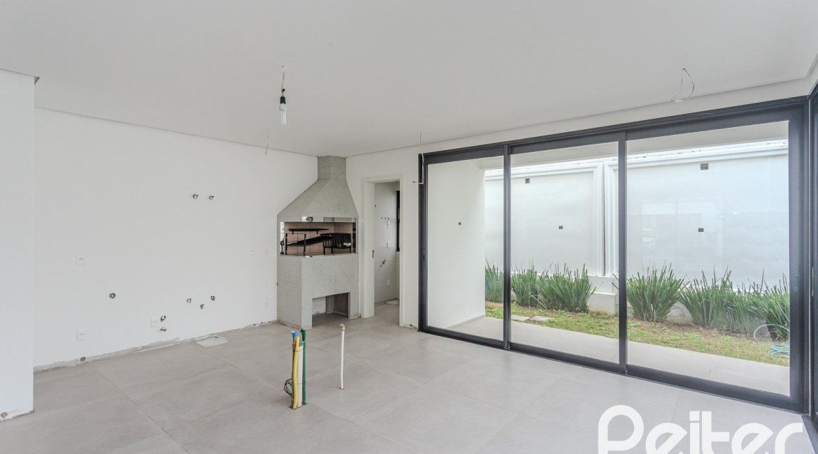 Casa em Condomínio à venda com 150m², 3 dormitórios, 3 suítes, 2 vagas, no bairro Ipanema em Porto Alegre