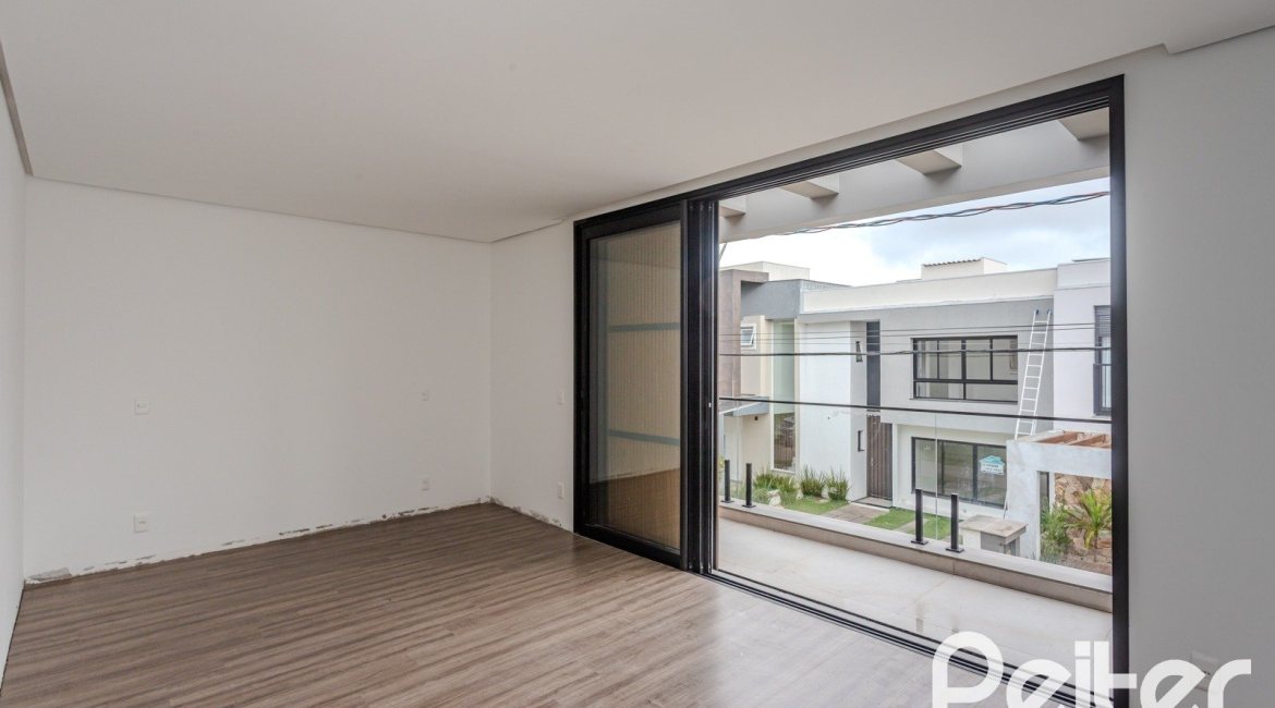 Casa em Condomínio à venda com 150m², 3 dormitórios, 3 suítes, 2 vagas, no bairro Ipanema em Porto Alegre
