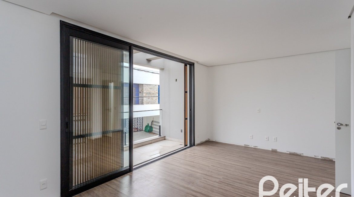 Casa em Condomínio à venda com 150m², 3 dormitórios, 3 suítes, 2 vagas, no bairro Ipanema em Porto Alegre