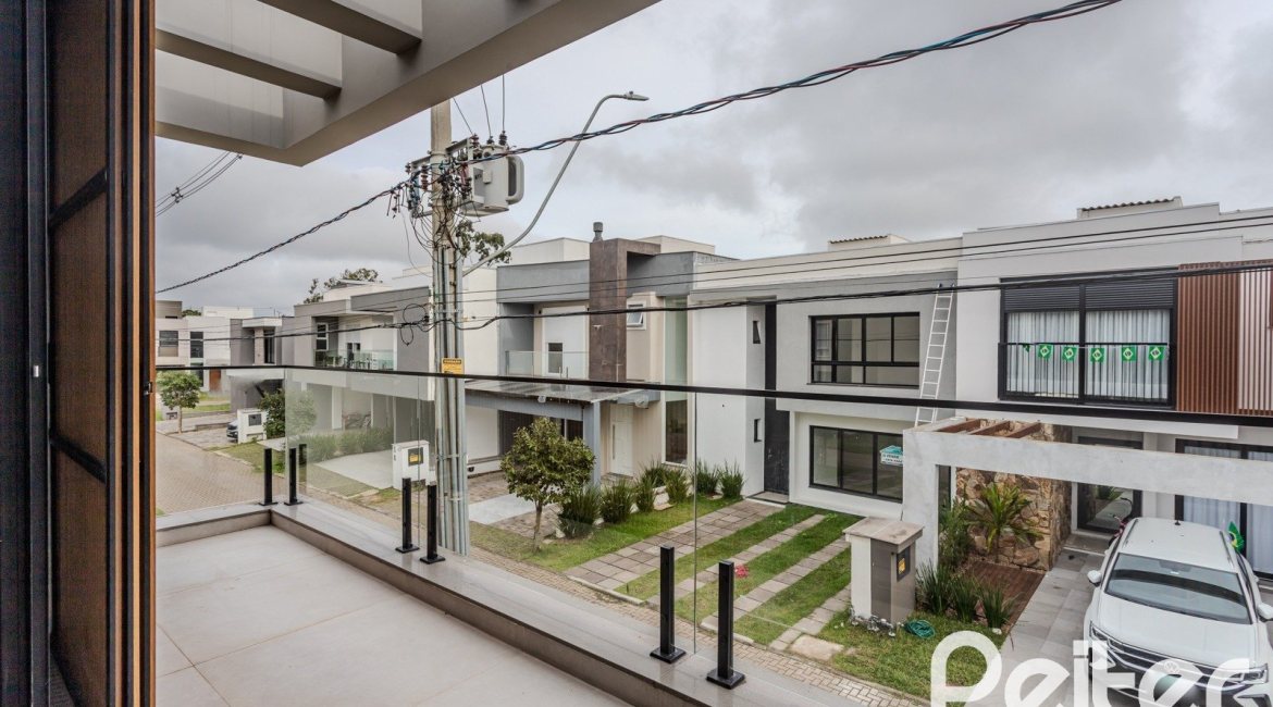Casa em Condomínio à venda com 150m², 3 dormitórios, 3 suítes, 2 vagas, no bairro Ipanema em Porto Alegre