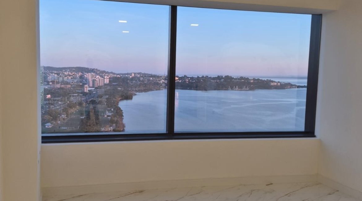 Comercial à venda com 31m², 1 dormitório, 1 vaga, no bairro Cristal em PORTO ALEGRE