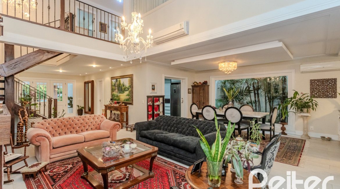 Casa em Condomínio à venda com 296m², 3 dormitórios, 1 suíte, 4 vagas, no bairro Terra Ville em PORTO ALEGRE