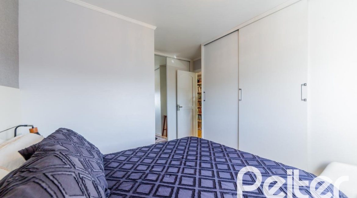 Apartamento à venda com 87m², 3 dormitórios, 1 suíte, 1 vaga, no bairro Jardim Botânico em Porto Alegre