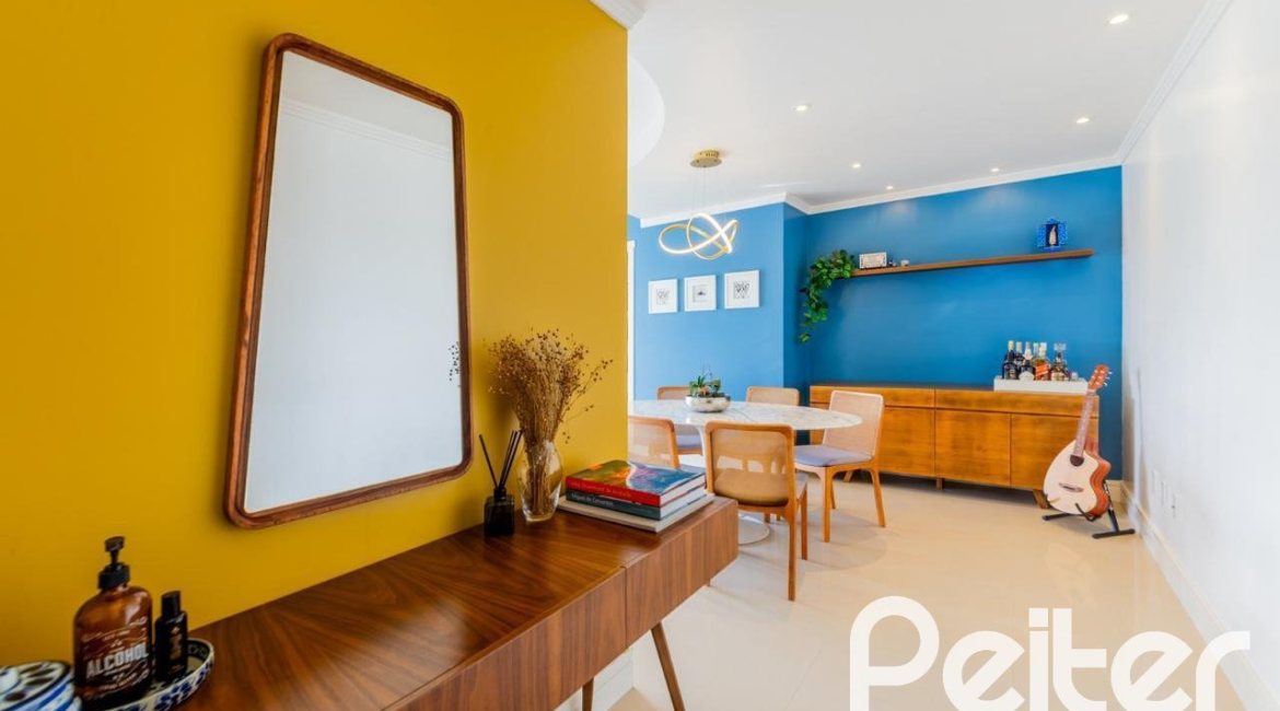Apartamento à venda com 87m², 3 dormitórios, 1 suíte, 1 vaga, no bairro Jardim Botânico em Porto Alegre