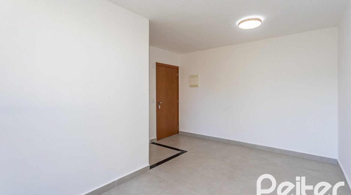 Apartamento à venda com 54m², 2 dormitórios, 1 suíte, 1 vaga, no bairro Camaquã em Porto Alegre