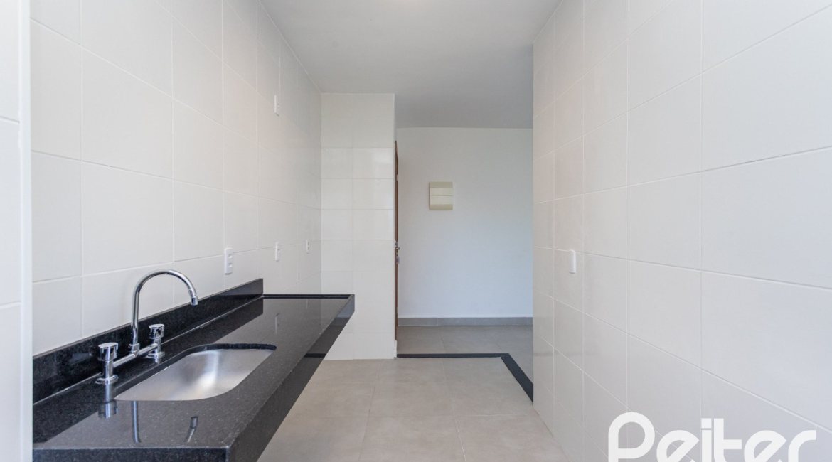 Apartamento à venda com 54m², 2 dormitórios, 1 suíte, 1 vaga, no bairro Camaquã em Porto Alegre